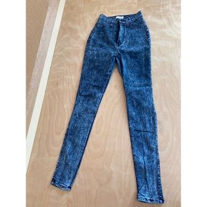 Super High-Wasted Stretchy Jeans